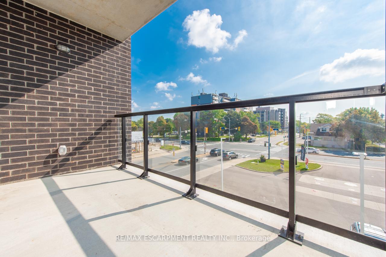 Photo 17 of Unit 306, 5 Hamilton Street, Hamilton, Waterdown — HOMEH