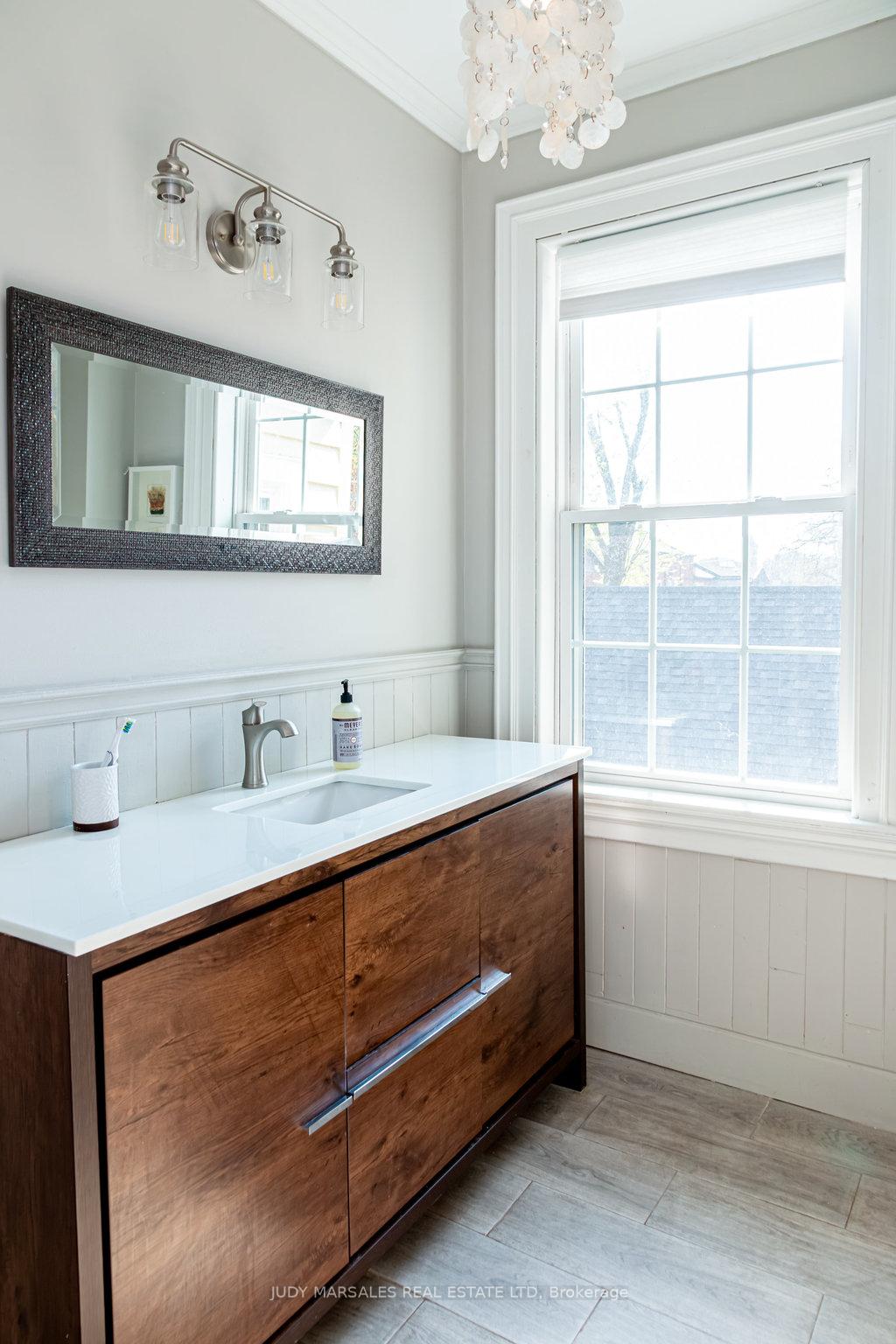 Photo 19 of 12 Park Street E, Hamilton, Dundas — HOMEH