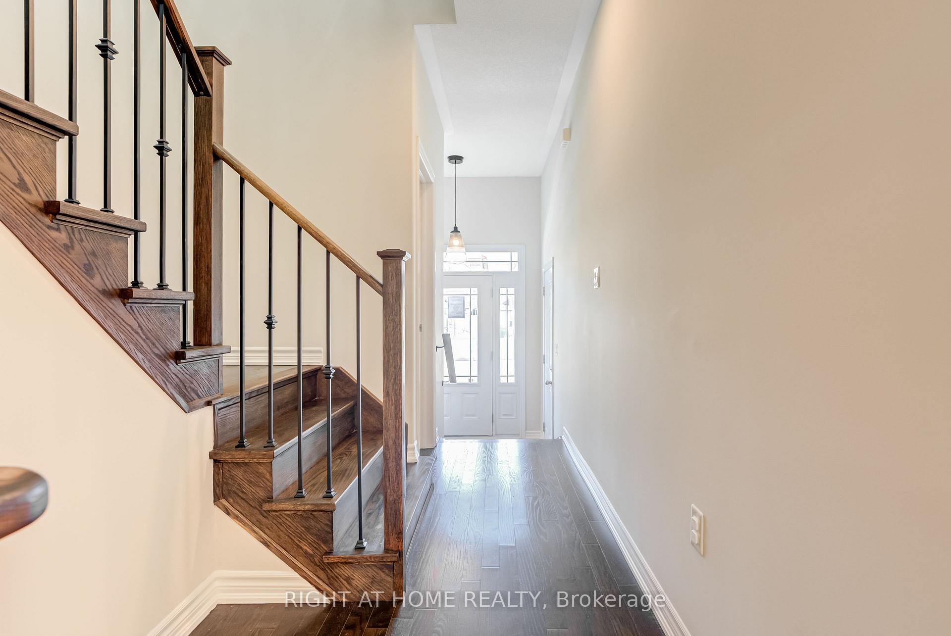 Photo 6 of 70 Moses Crescent, Clarington, Bowmanville — HOMEH