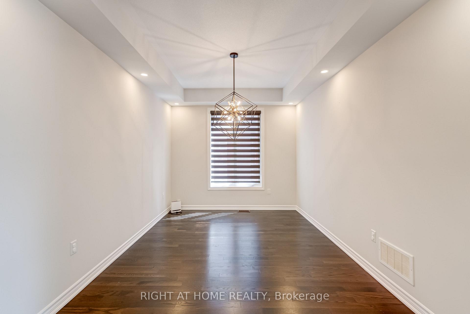 Photo 11 of 70 Moses Crescent, Clarington, Bowmanville — HOMEH