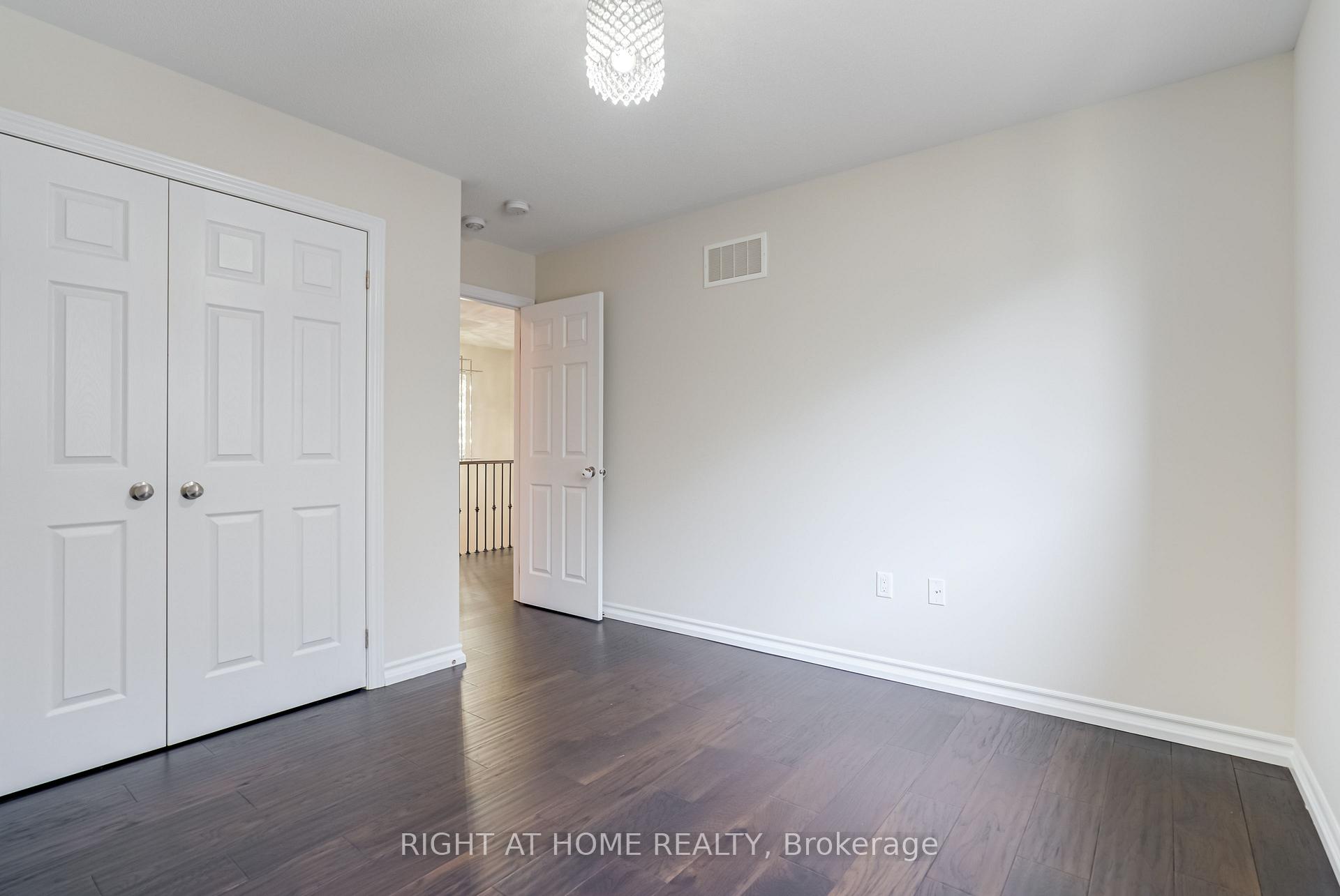Photo 19 of 70 Moses Crescent, Clarington, Bowmanville — HOMEH