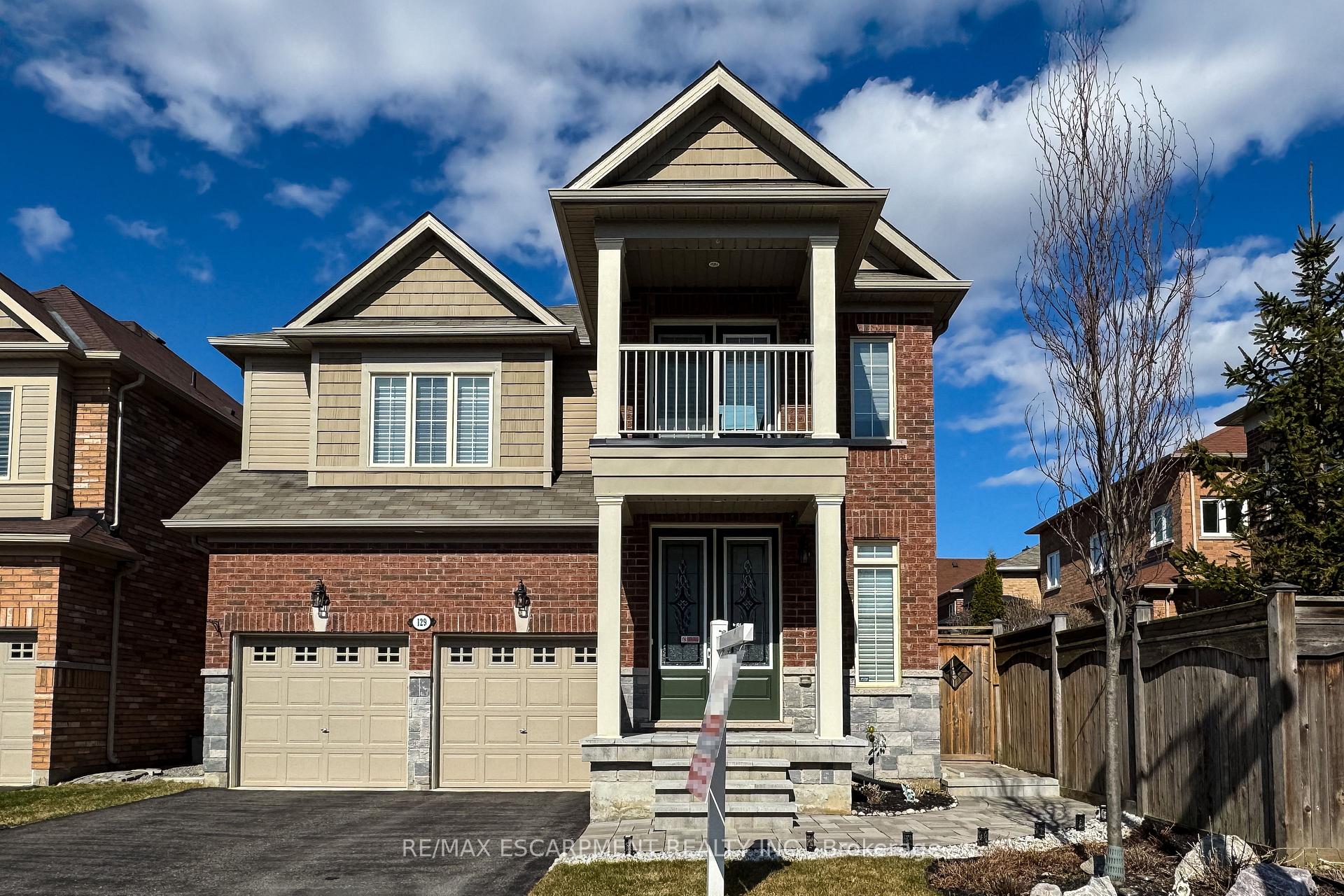 Front of 129 Fingland Crescent