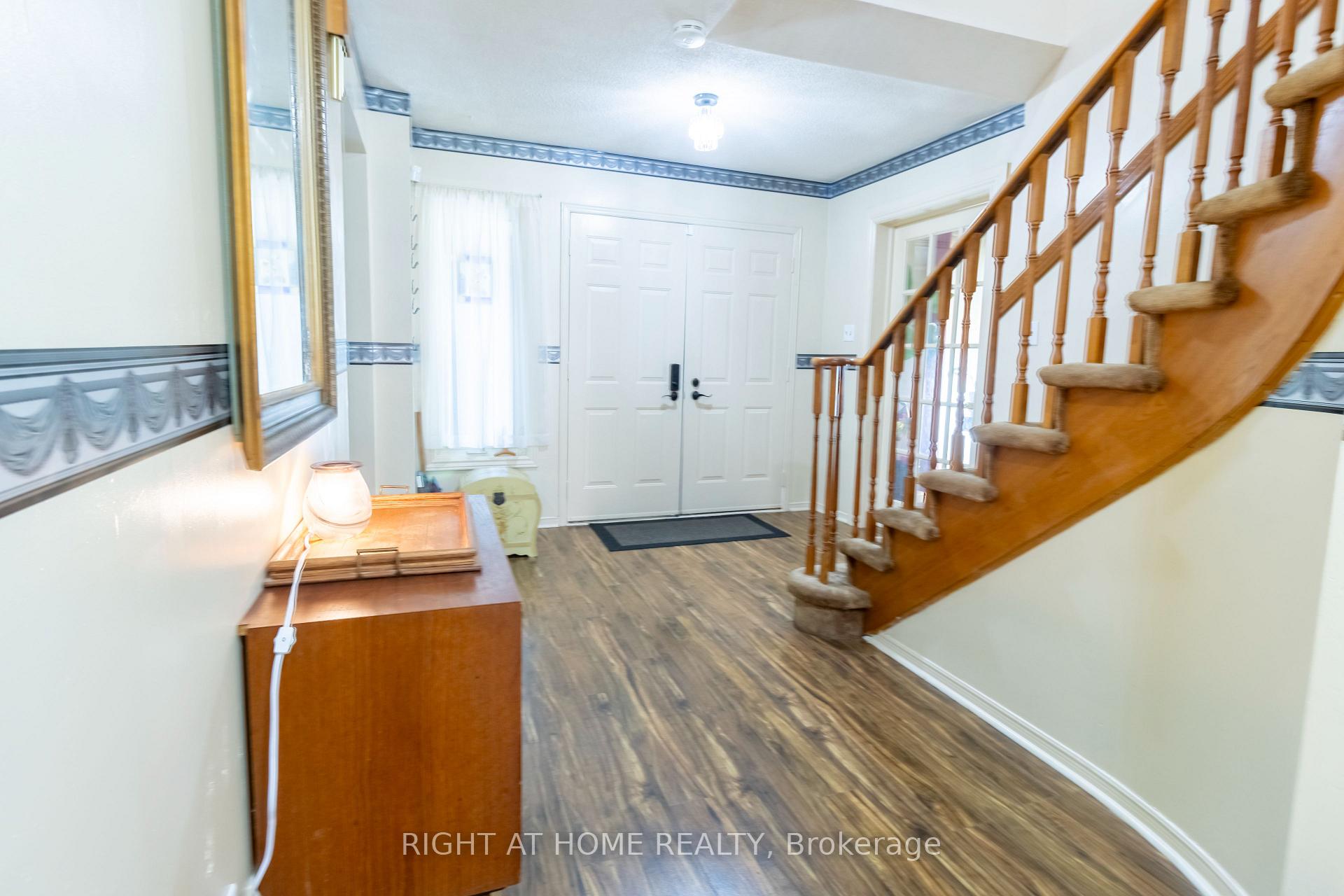 Photo 39 of 2 Brydon Crescent, Brampton, Northwood Park — HOMEH