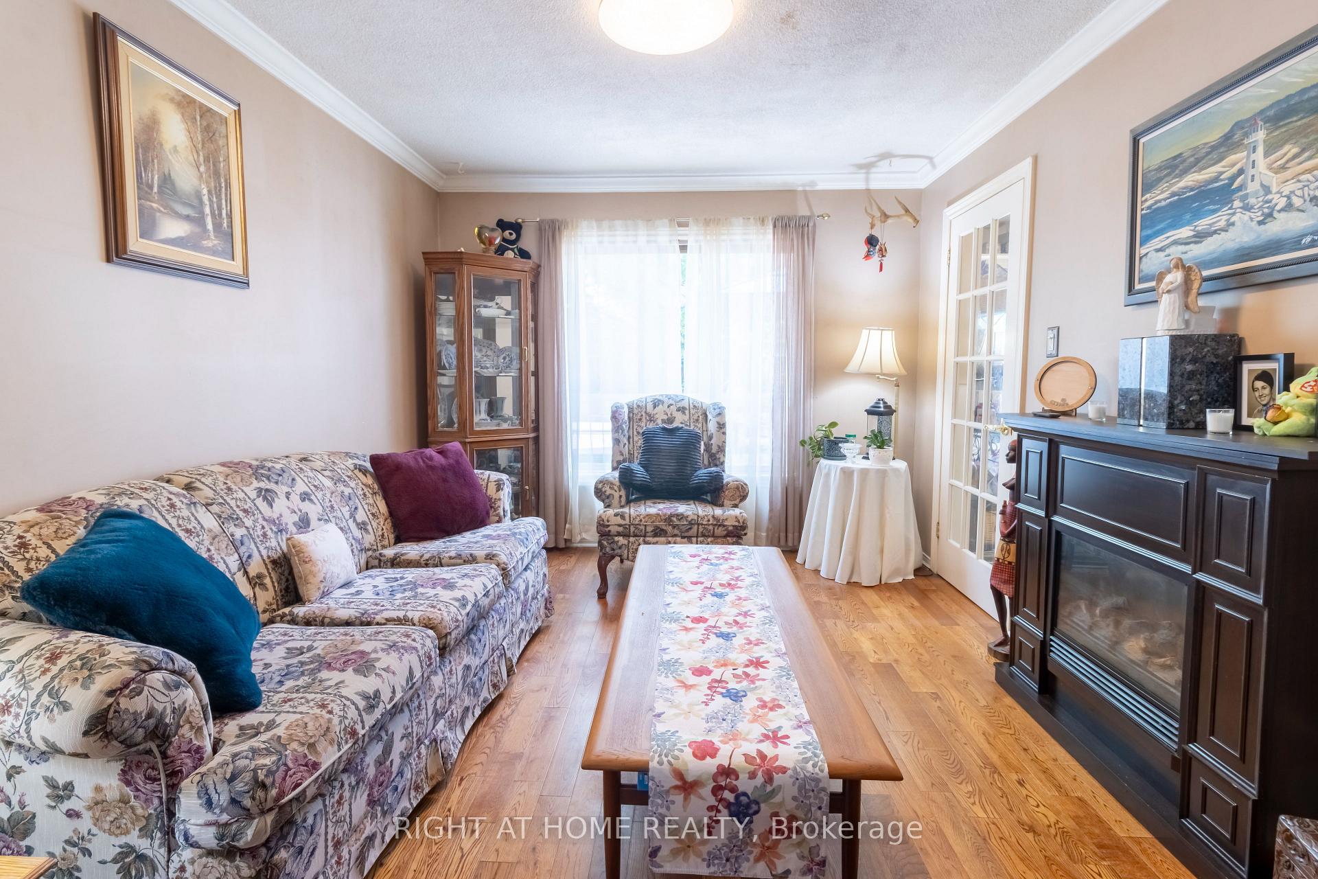 Photo 37 of 2 Brydon Crescent, Brampton, Northwood Park — HOMEH