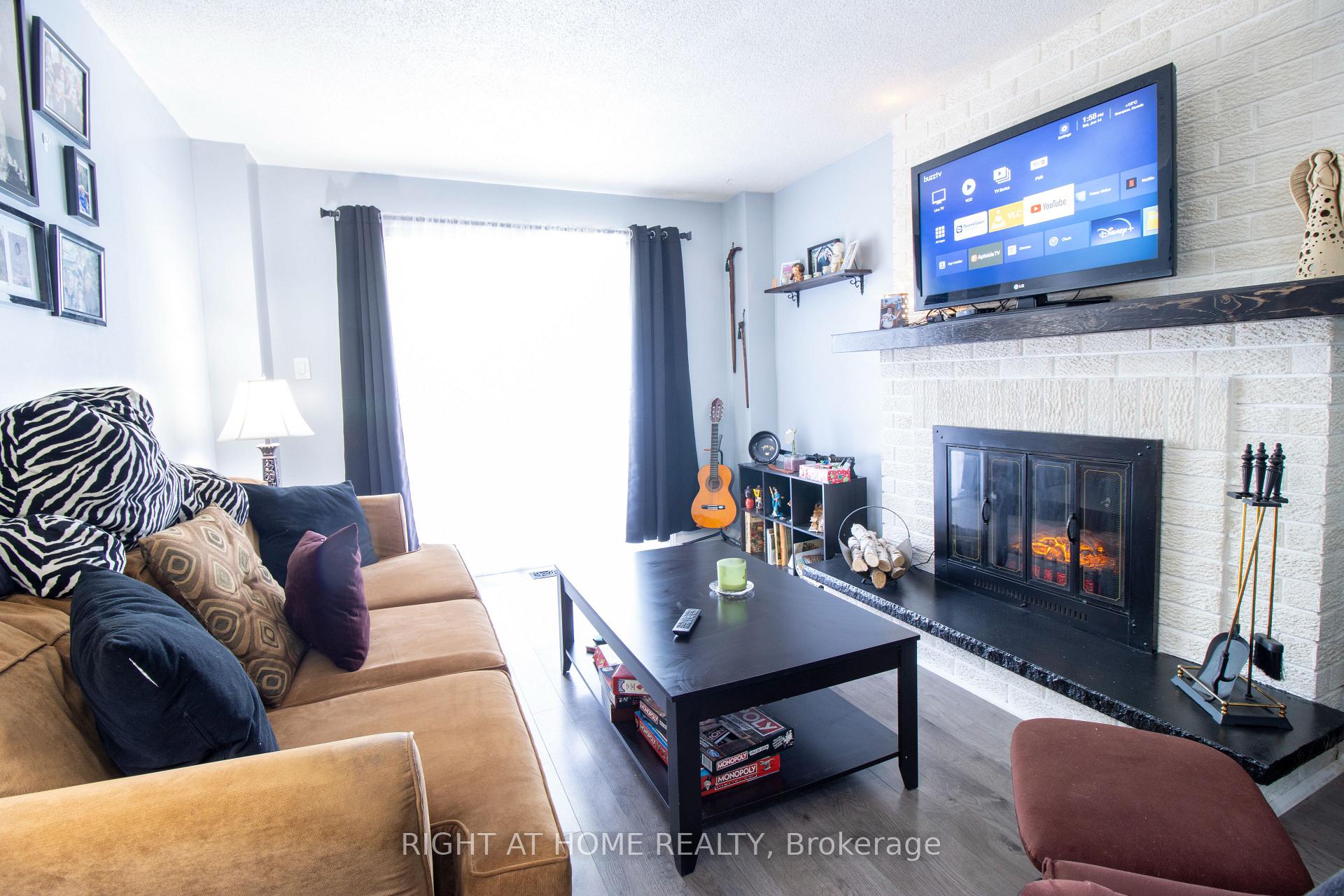 Photo 6 of 2 Brydon Crescent, Brampton, Northwood Park — HOMEH