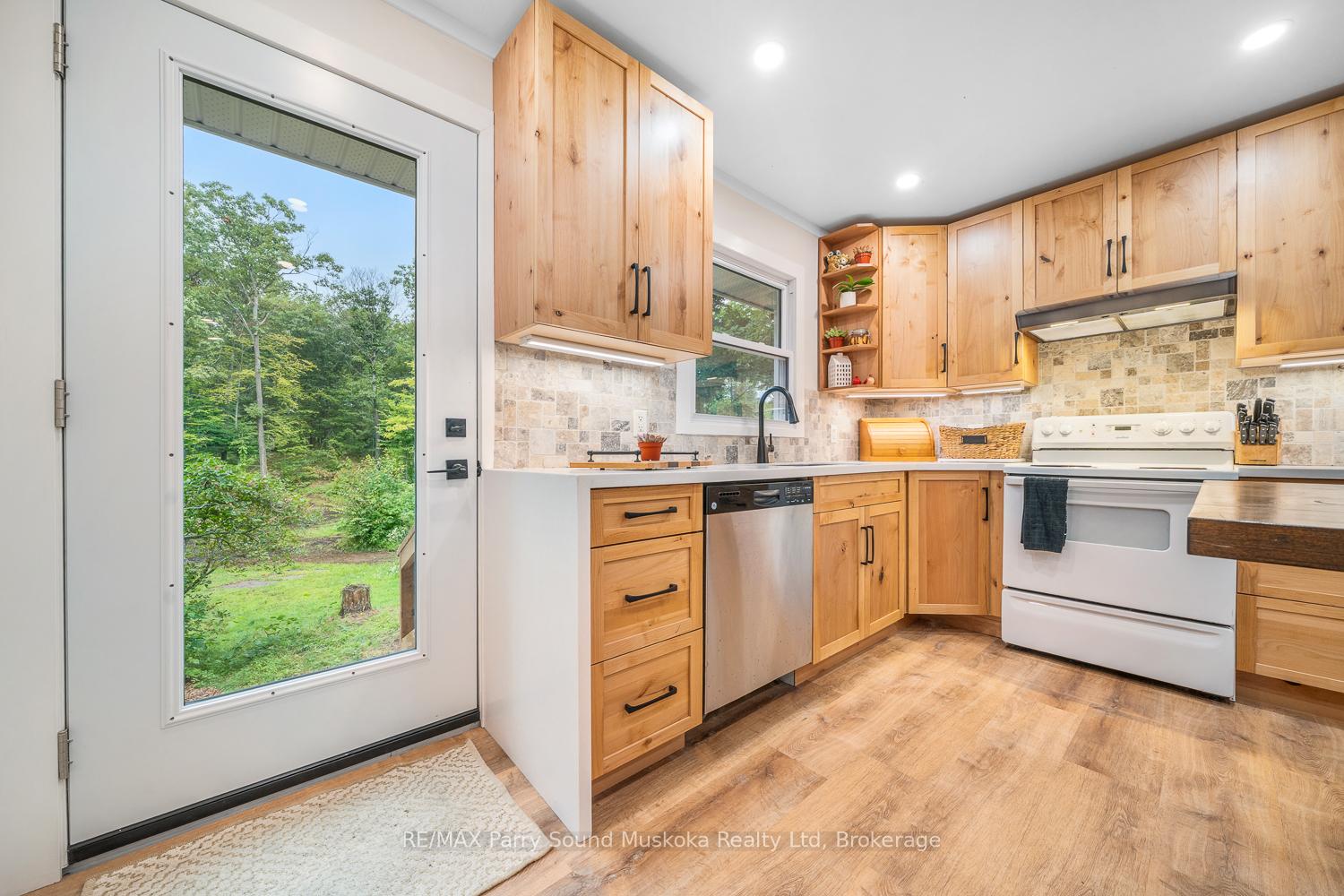 Photo 8 of 104 Parry Sound Drive, McDougall — HOMEH