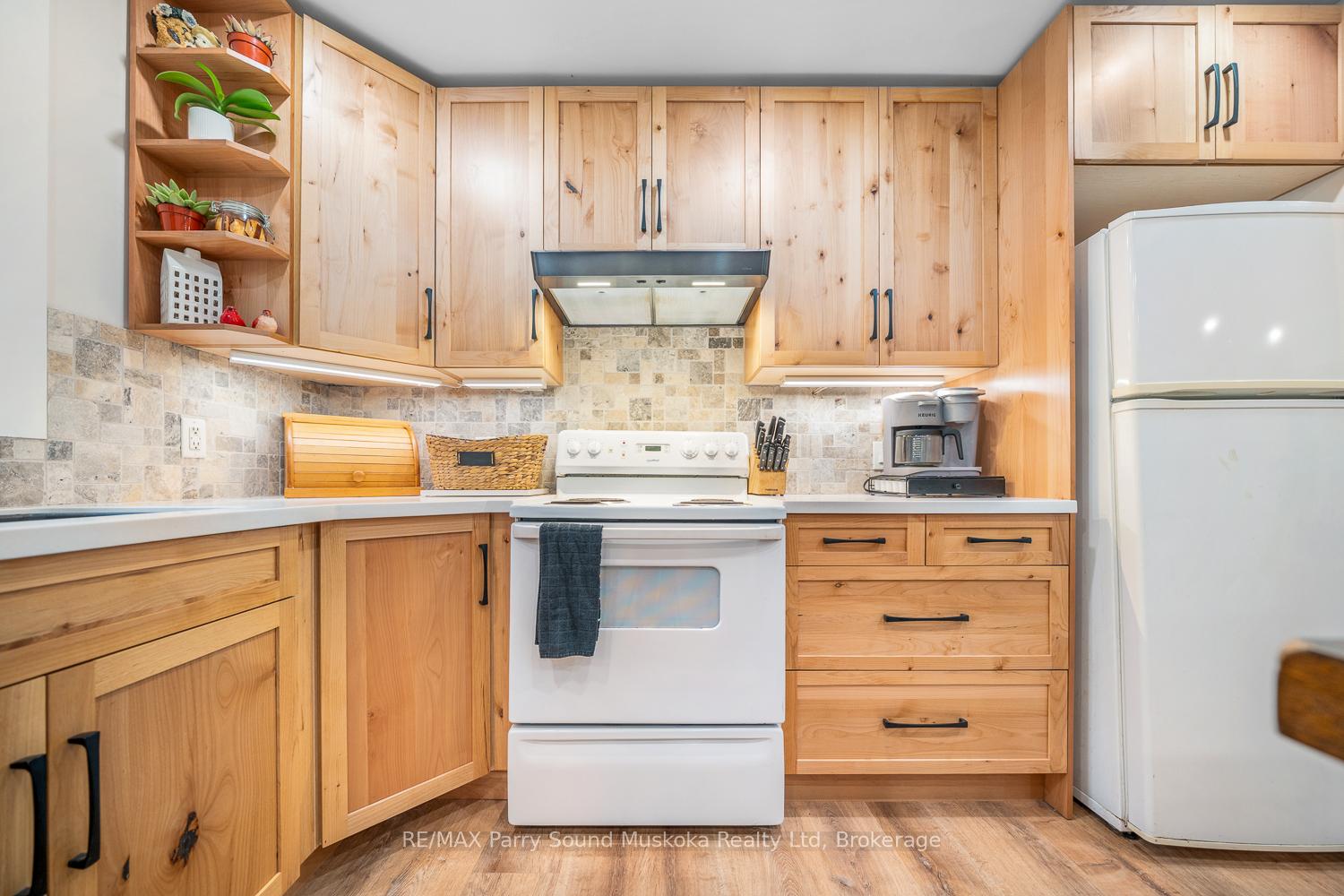Photo 11 of 104 Parry Sound Drive, McDougall — HOMEH
