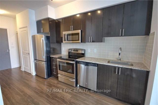 Photo 1 of Unit Ph03, 7165 Yonge Street, Markham, Grandview — HOMEH