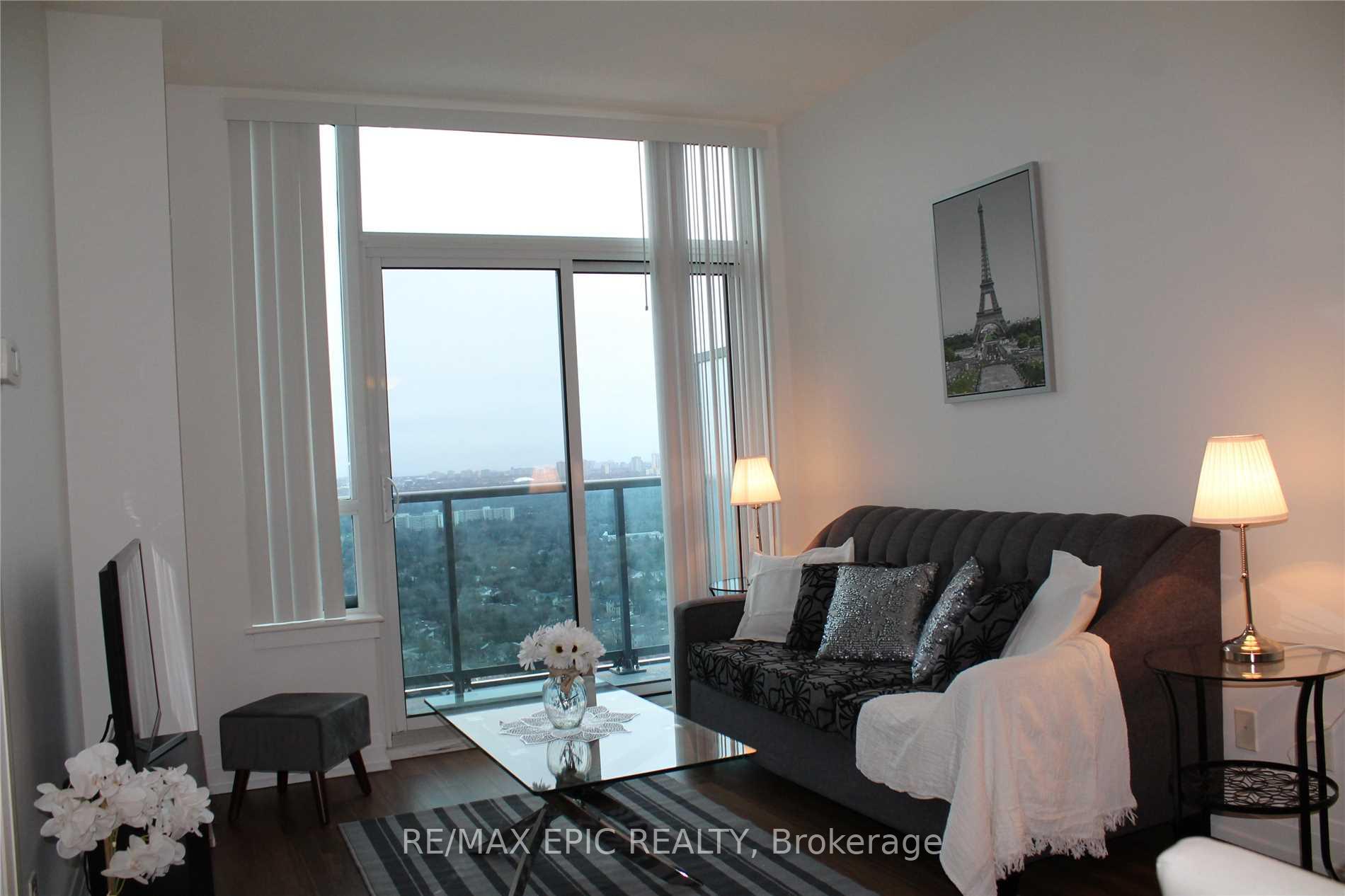 Photo 4 of Unit Ph03, 7165 Yonge Street, Markham, Grandview — HOMEH