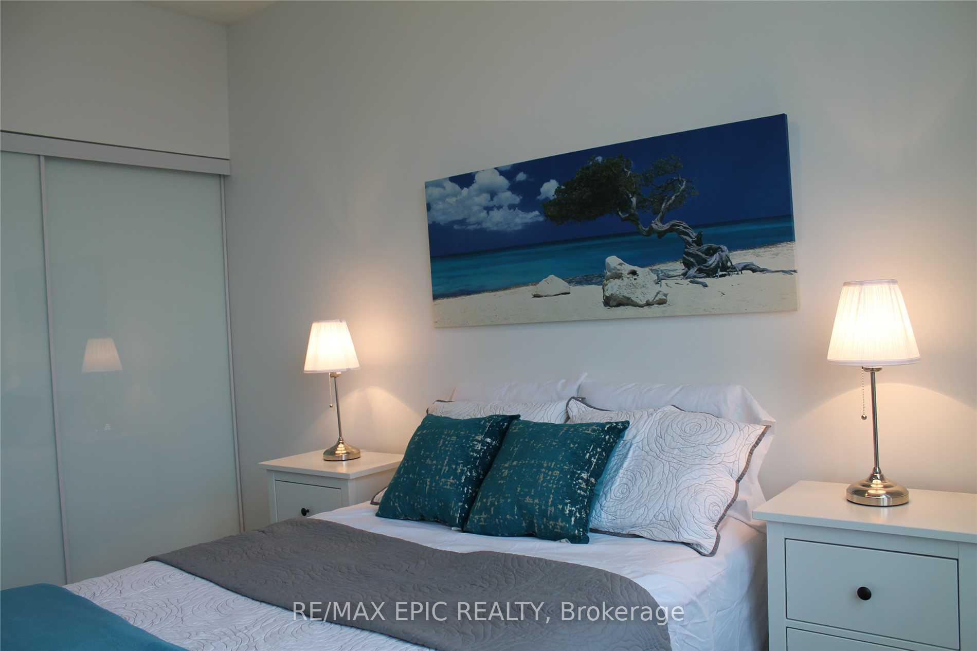Photo 9 of Unit Ph03, 7165 Yonge Street, Markham, Grandview — HOMEH