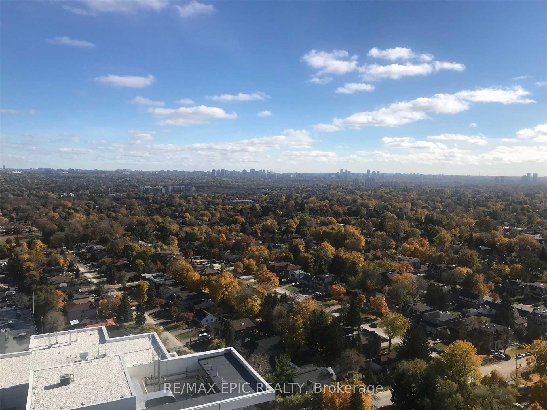 Photo 11 of Unit Ph03, 7165 Yonge Street, Markham, Grandview — HOMEH