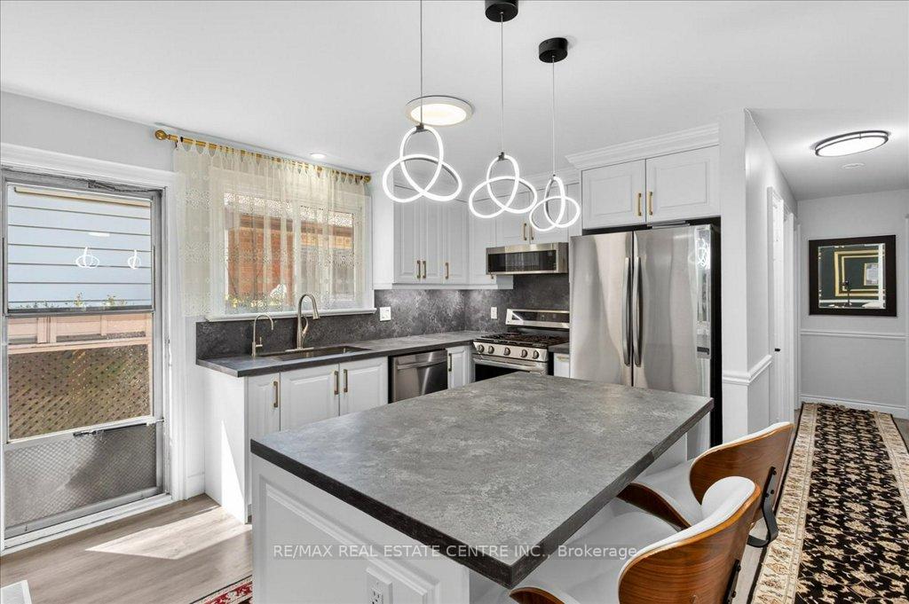 Photo 8 of 353 Grand Ridge Drive, Cambridge — HOMEH