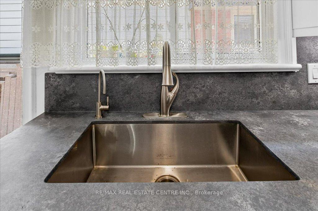 Photo 7 of 353 Grand Ridge Drive, Cambridge — HOMEH