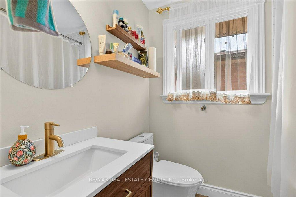 Photo 13 of 353 Grand Ridge Drive, Cambridge — HOMEH
