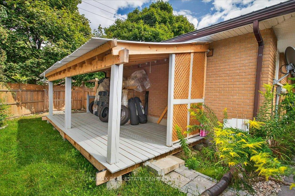Photo 23 of 353 Grand Ridge Drive, Cambridge — HOMEH