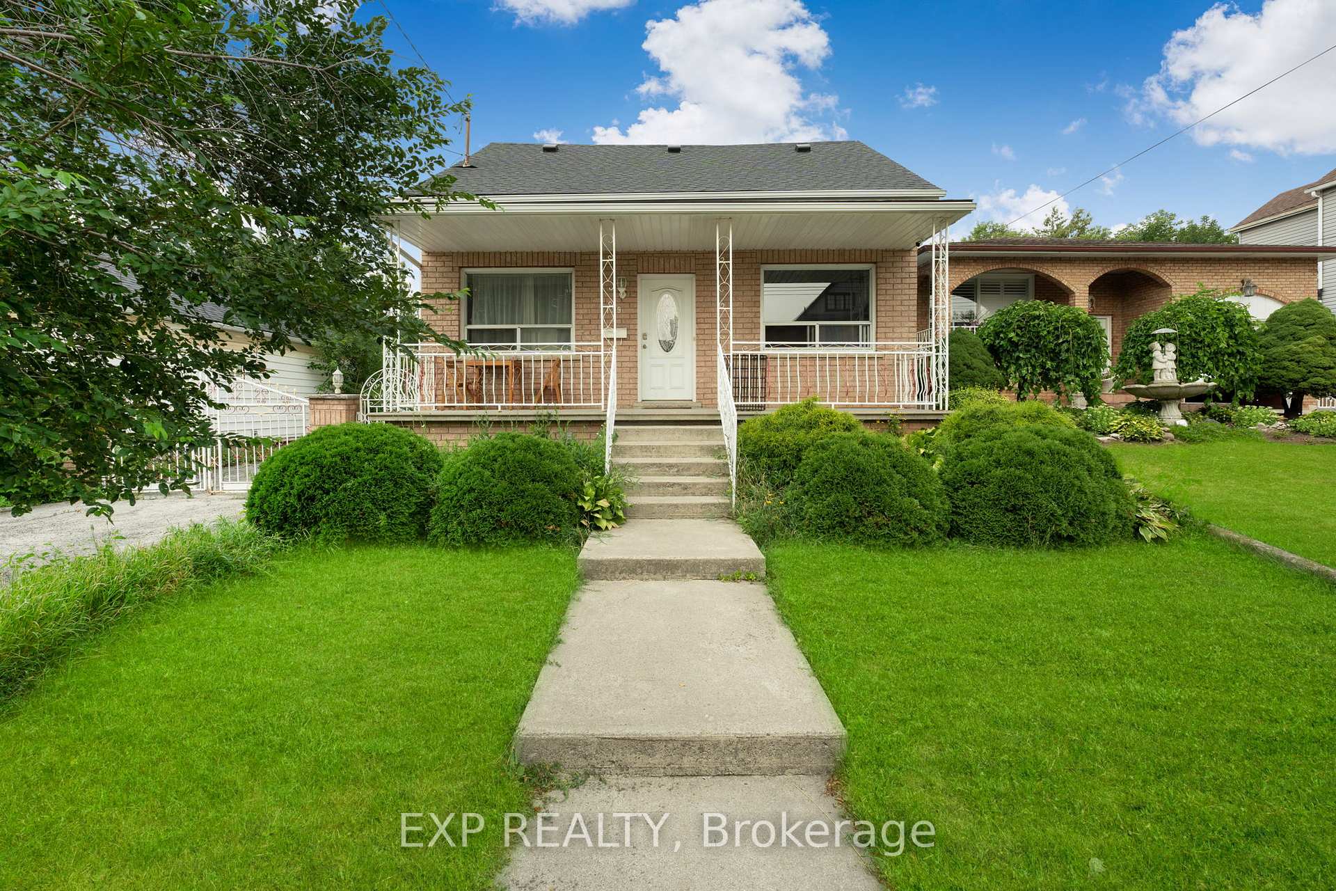 Photo 2 of 139 Wood Street E, Hamilton, North End — HOMEH