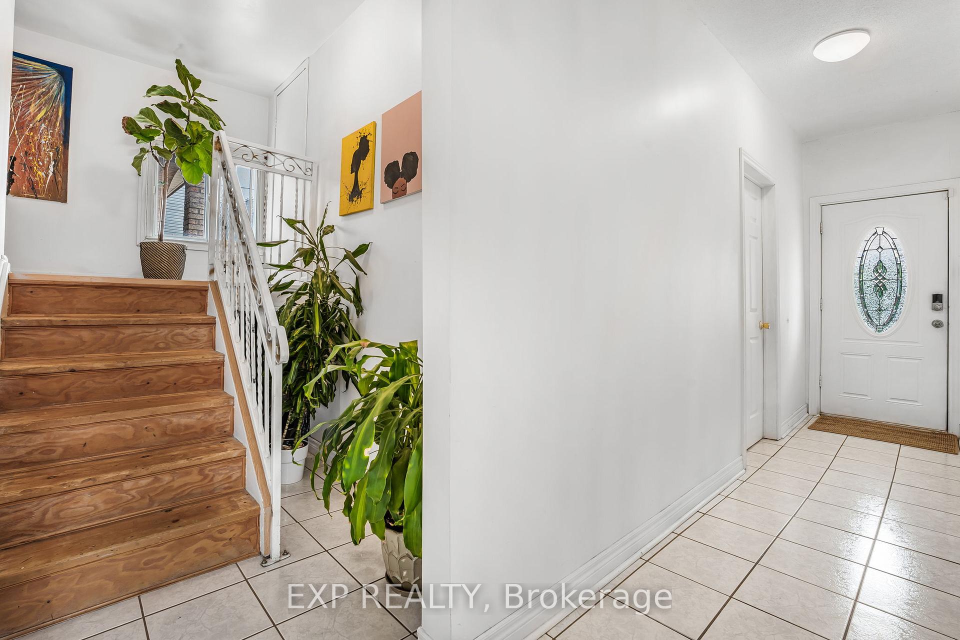 Photo 19 of 139 Wood Street E, Hamilton, North End — HOMEH