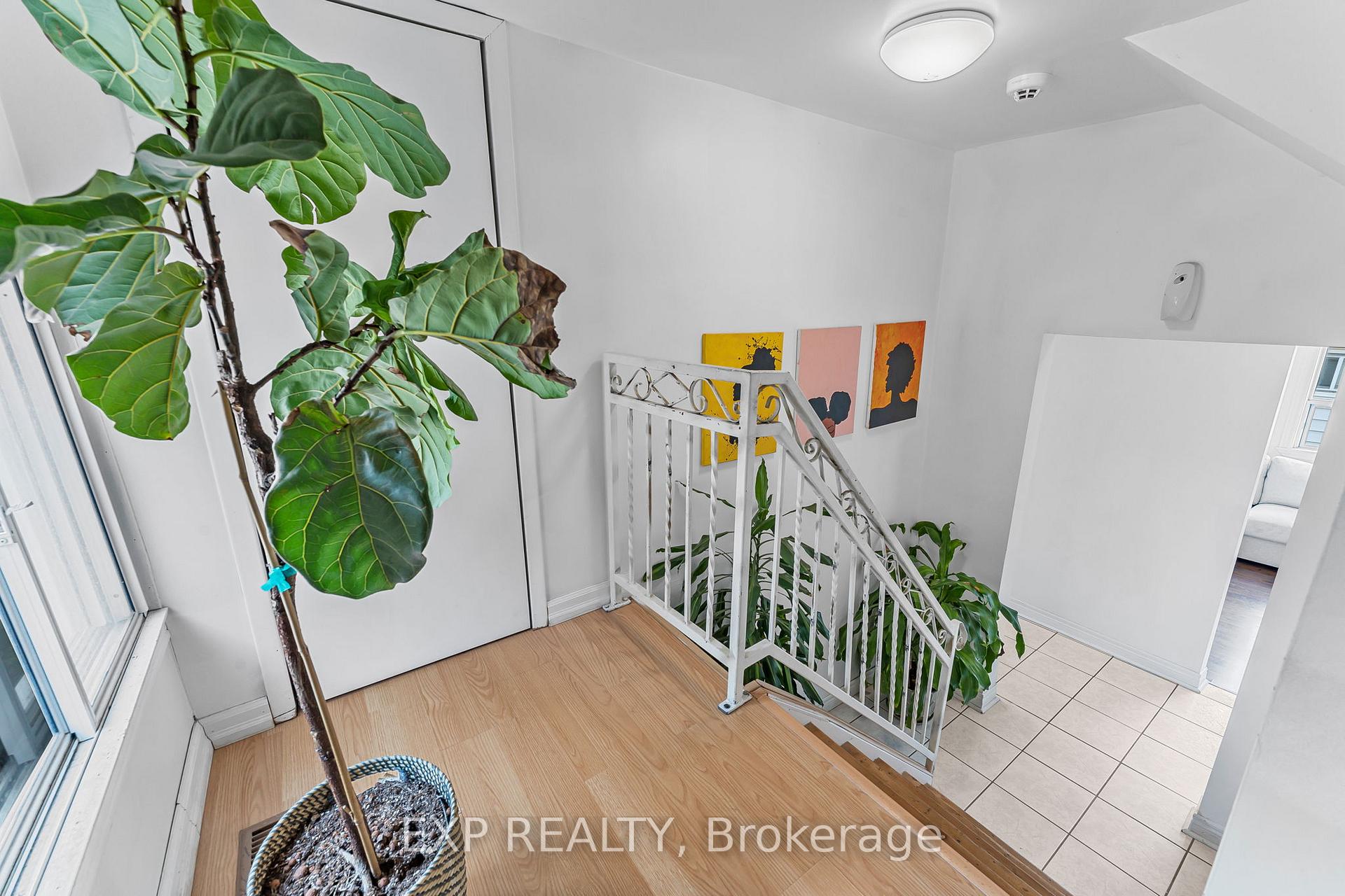 Photo 20 of 139 Wood Street E, Hamilton, North End — HOMEH