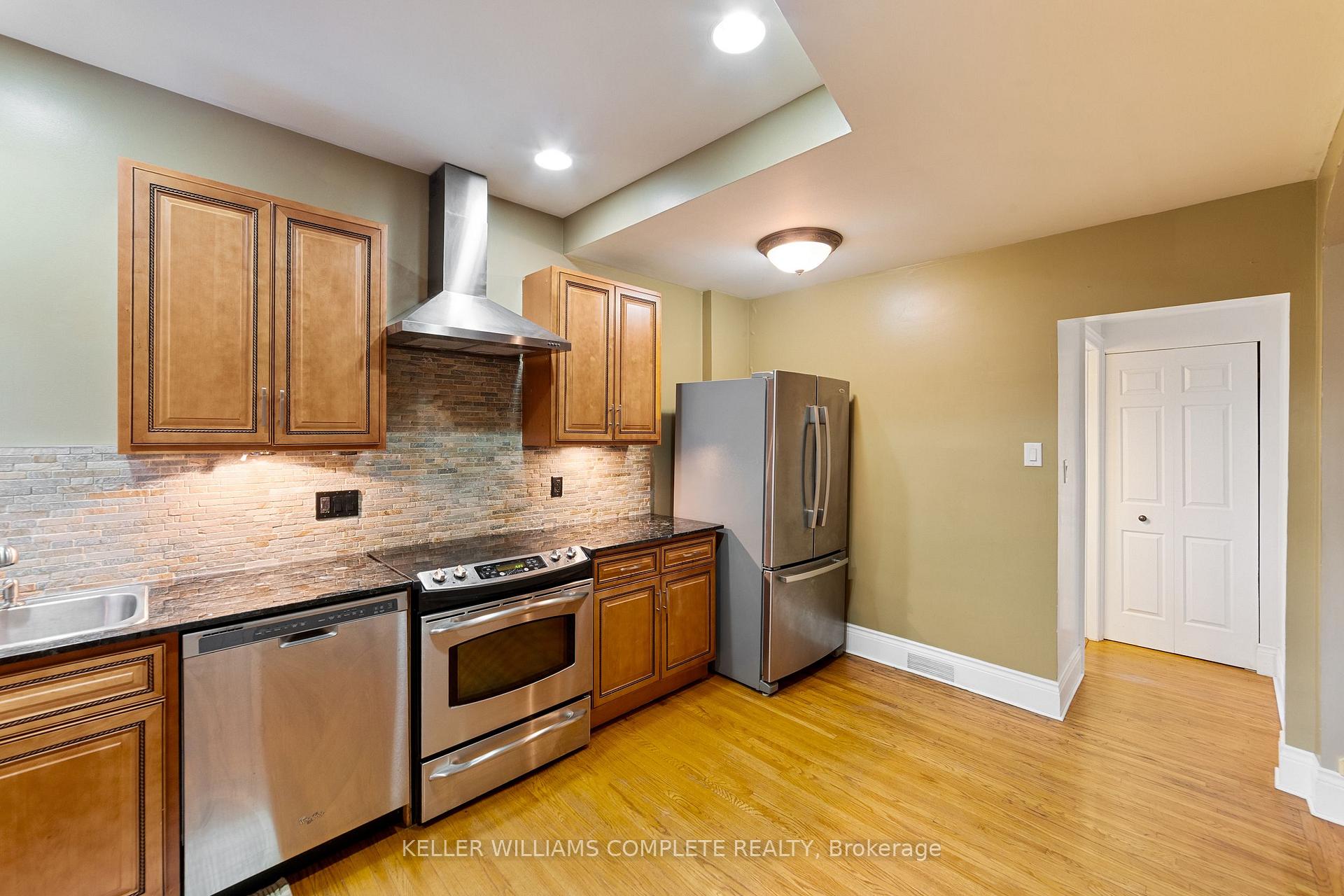 Photo 7 of 20 Ontario Avenue, Hamilton, Stinson — HOMEH