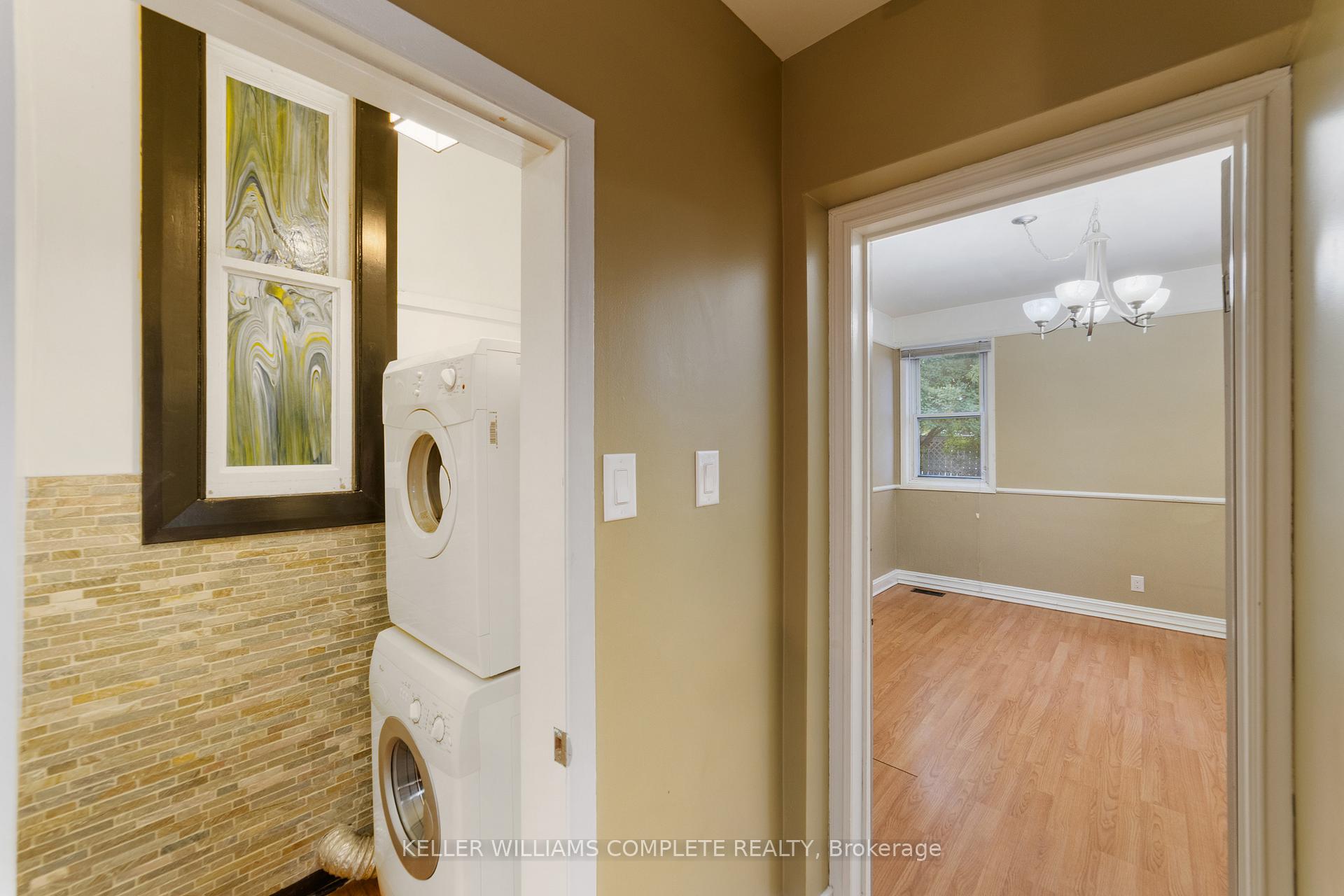 Photo 8 of 20 Ontario Avenue, Hamilton, Stinson — HOMEH