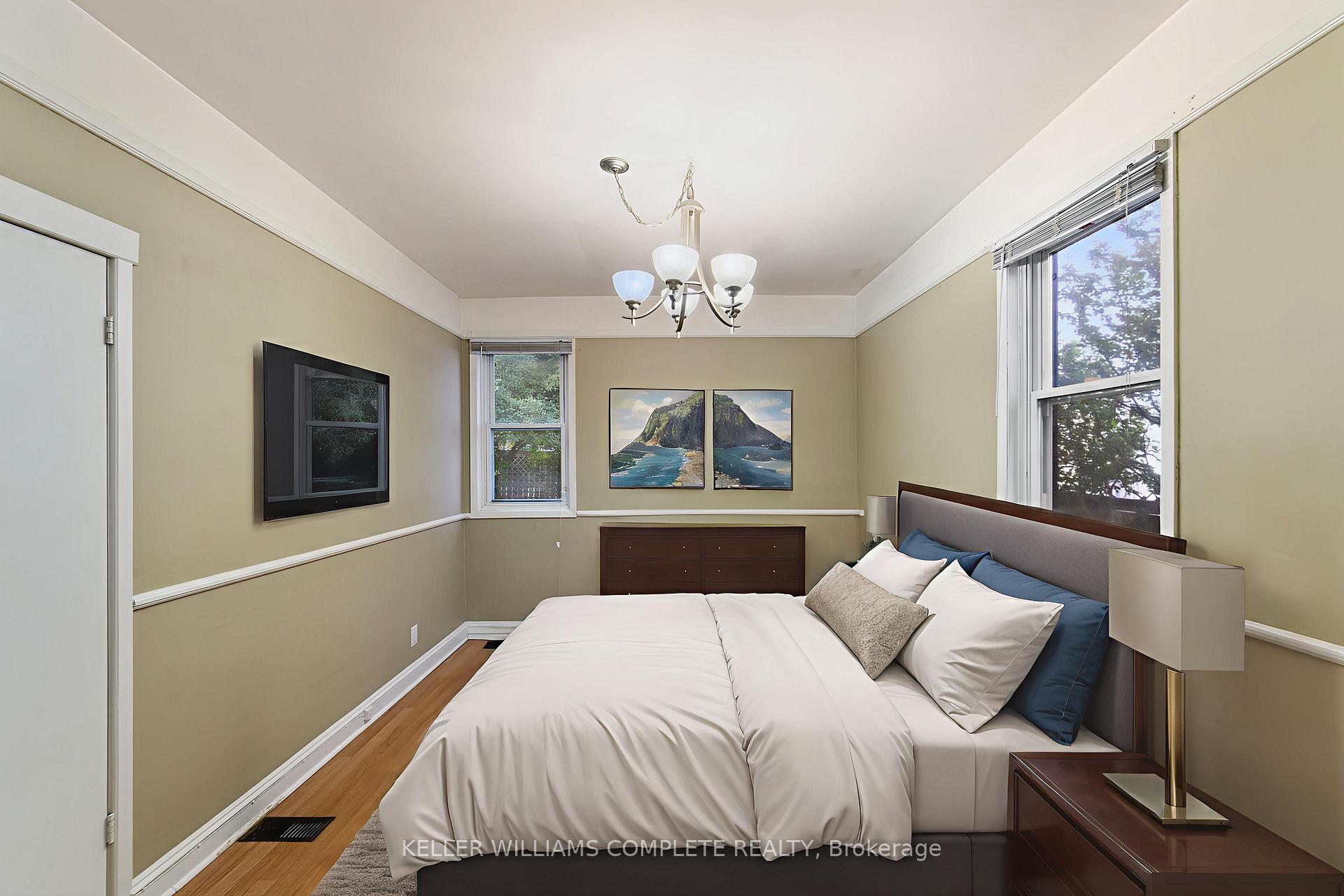 Photo 9 of 20 Ontario Avenue, Hamilton, Stinson — HOMEH