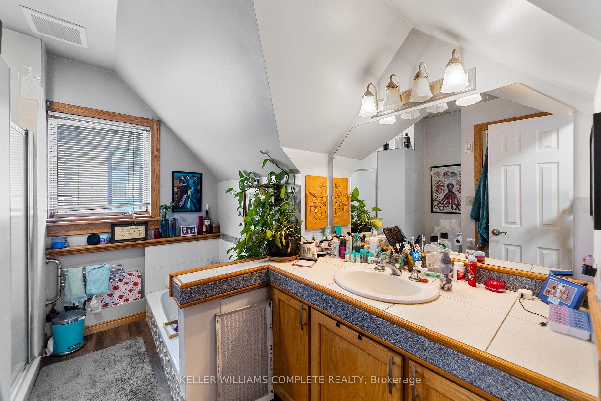 Photo 38 of 20 Ontario Avenue, Hamilton, Stinson — HOMEH