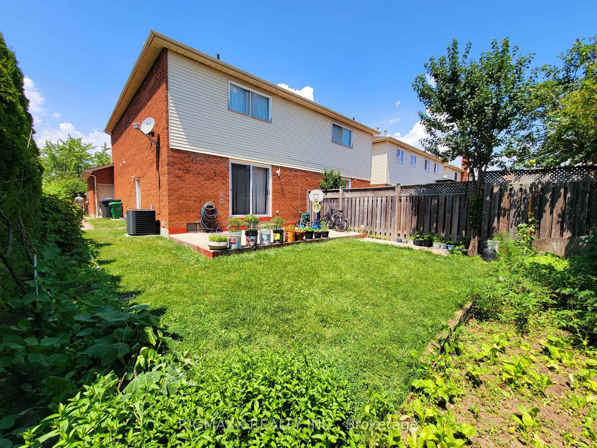 Photo 20 of 21 Tulip Drive, Brampton, Fletcher's Creek South — HOMEH