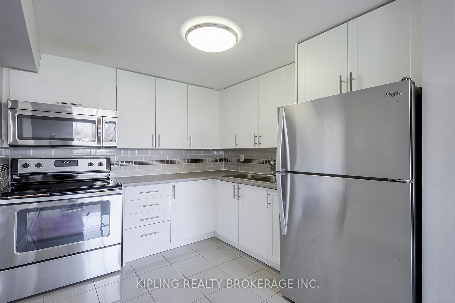 Photo 6 of Unit 211, 39 Willow Road, Guelph, Willow West/Sugarbush/West Acres — HOMEH