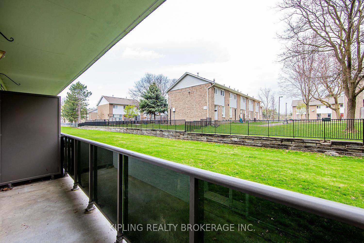 Photo 14 of Unit 211, 39 Willow Road, Guelph, Willow West/Sugarbush/West Acres — HOMEH