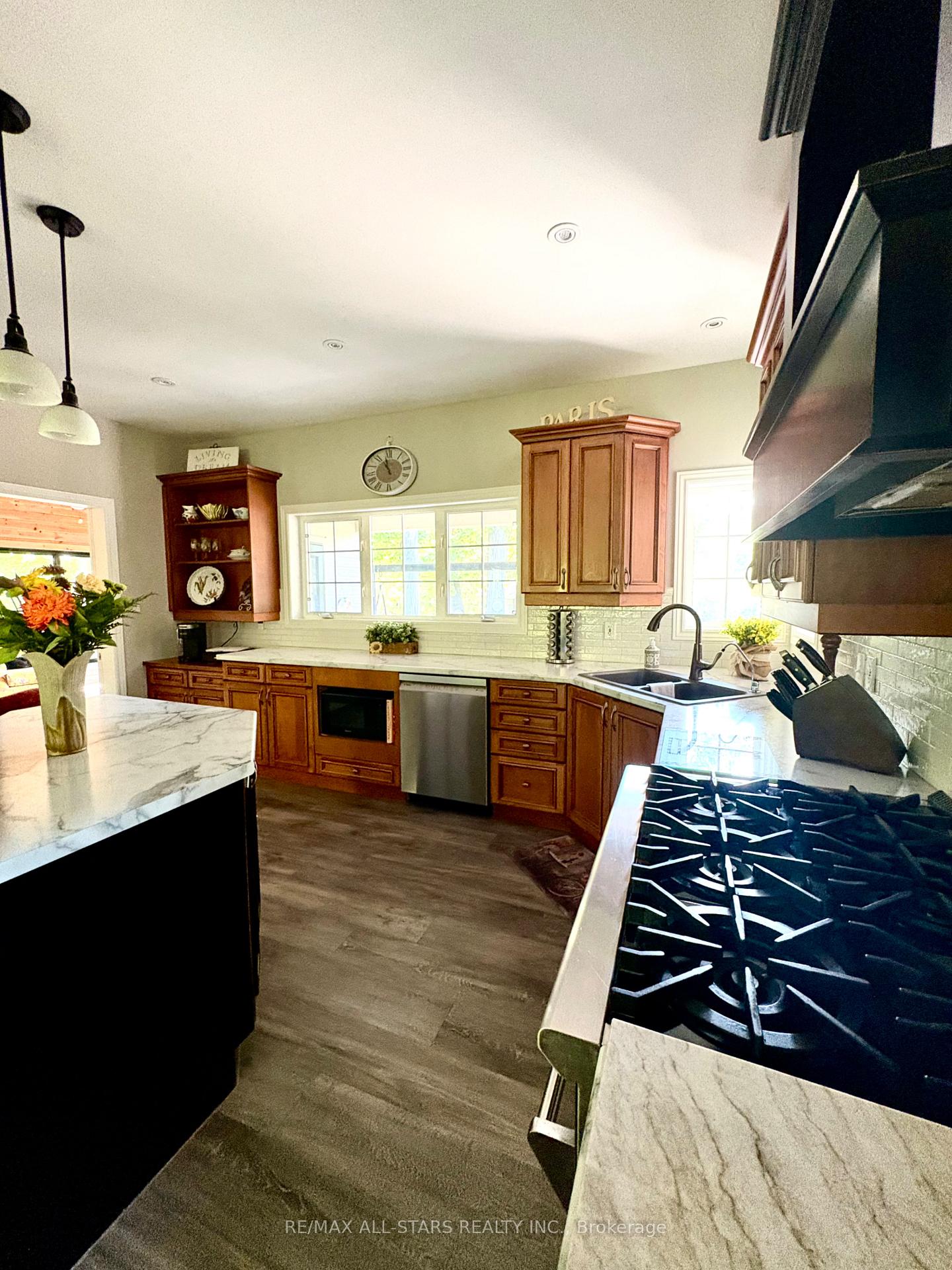 Photo 5 of 536 Golf Course Road, Douro-Dummer — HOMEH