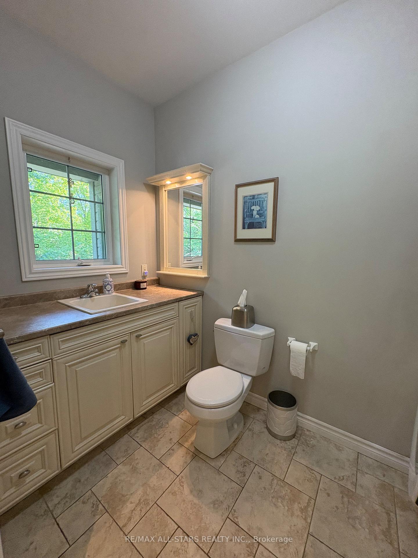 Photo 14 of 536 Golf Course Road, Douro-Dummer — HOMEH