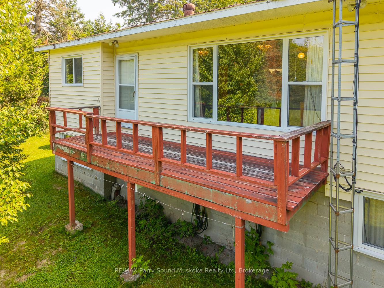 Photo 12 of 86 Lakeside Crescent, McKellar — HOMEH