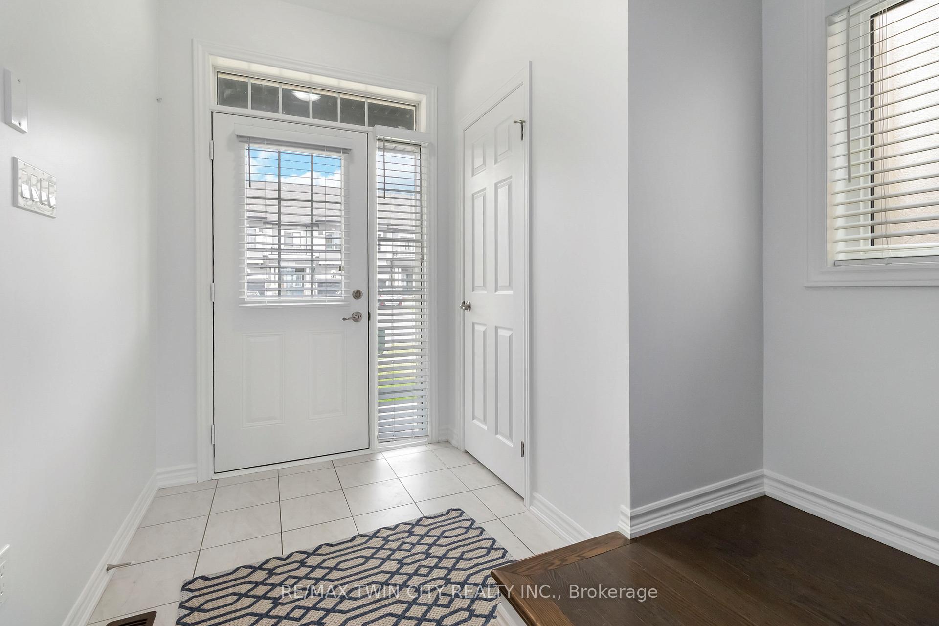Photo 3 of 144 Flagg Avenue, Brant, Paris — HOMEH