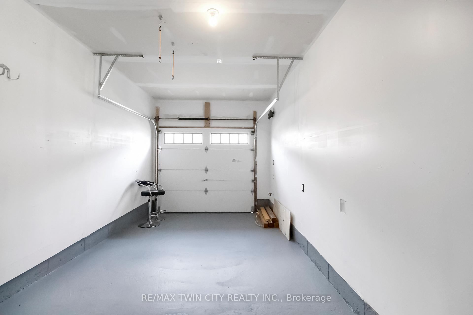 Photo 24 of 144 Flagg Avenue, Brant, Paris — HOMEH