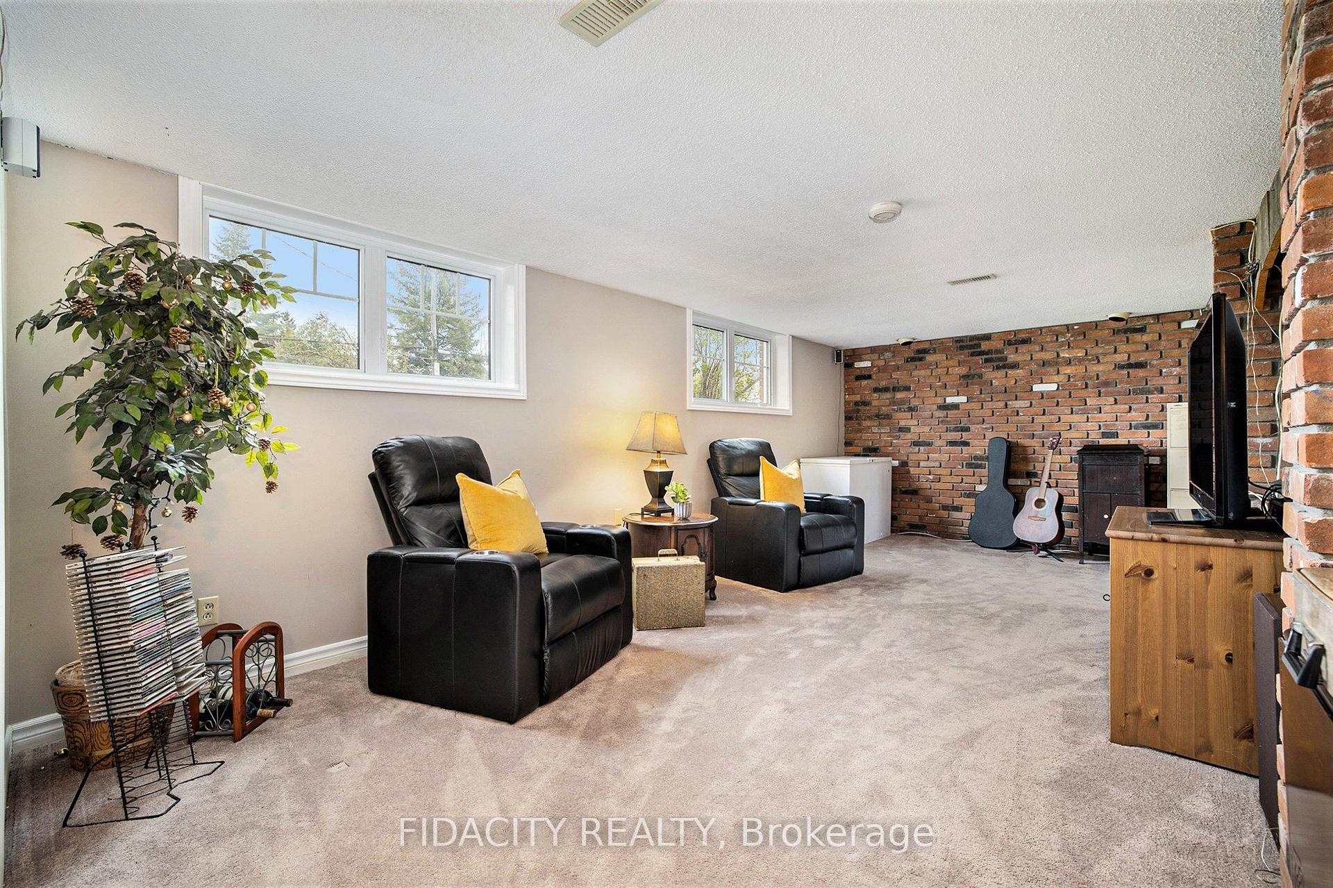Photo 16 of 144 Napoleon Street, Carleton Place — HOMEH