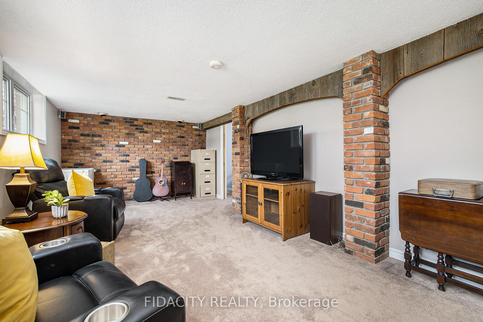 Photo 17 of 144 Napoleon Street, Carleton Place — HOMEH