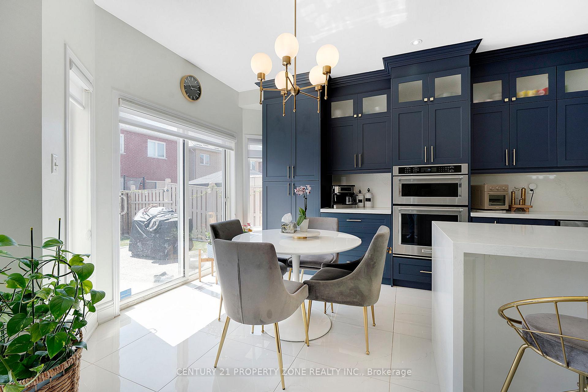 Photo 5 of 12 Ledgerock Road, Brampton, Bram East — HOMEH