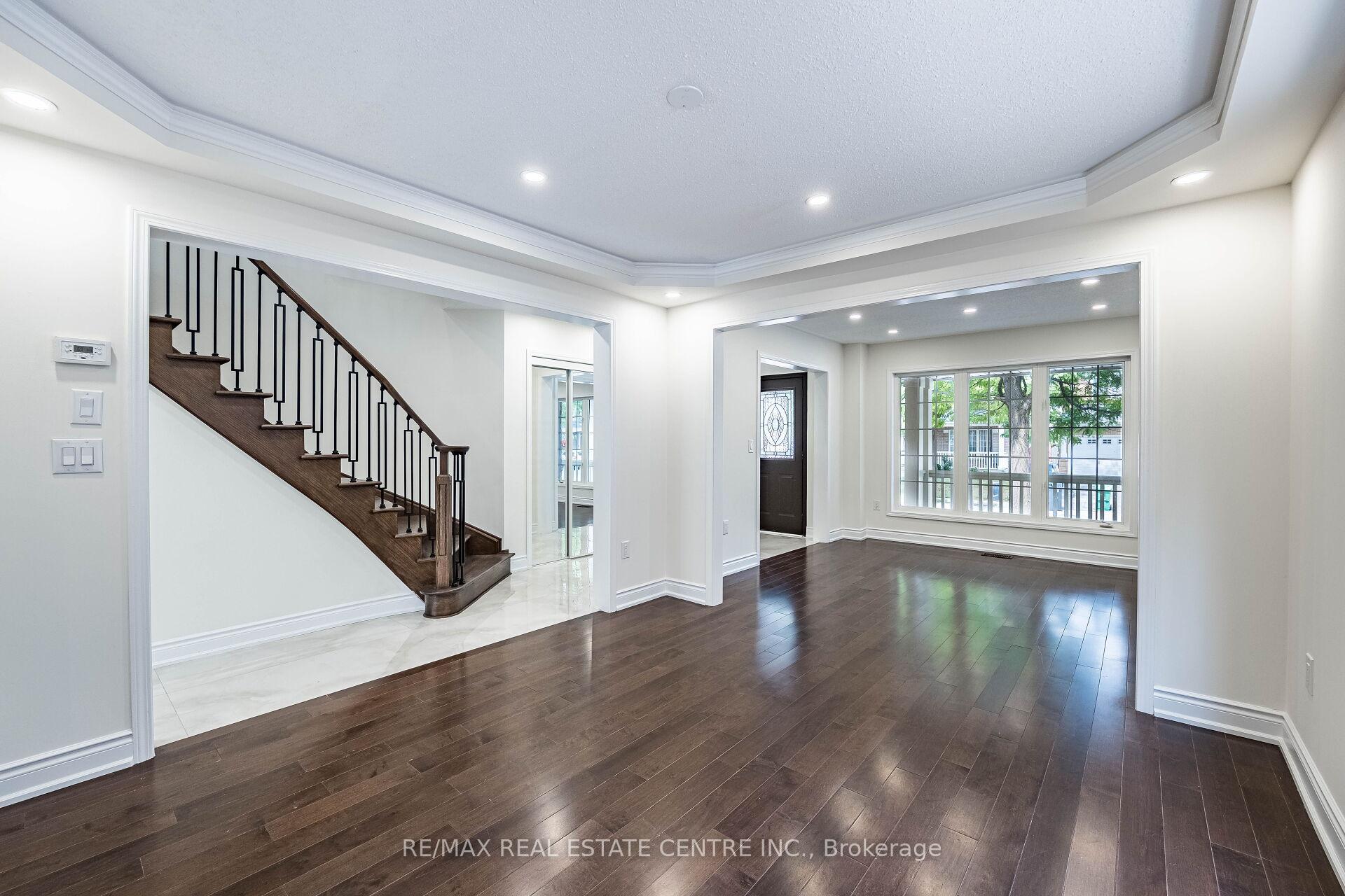 Photo 4 of 9 Sparta Drive, Brampton, Vales of Castlemore — HOMEH