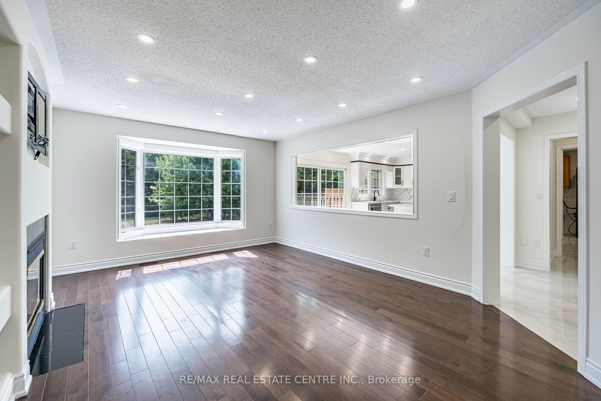 Photo 6 of 9 Sparta Drive, Brampton, Vales of Castlemore — HOMEH