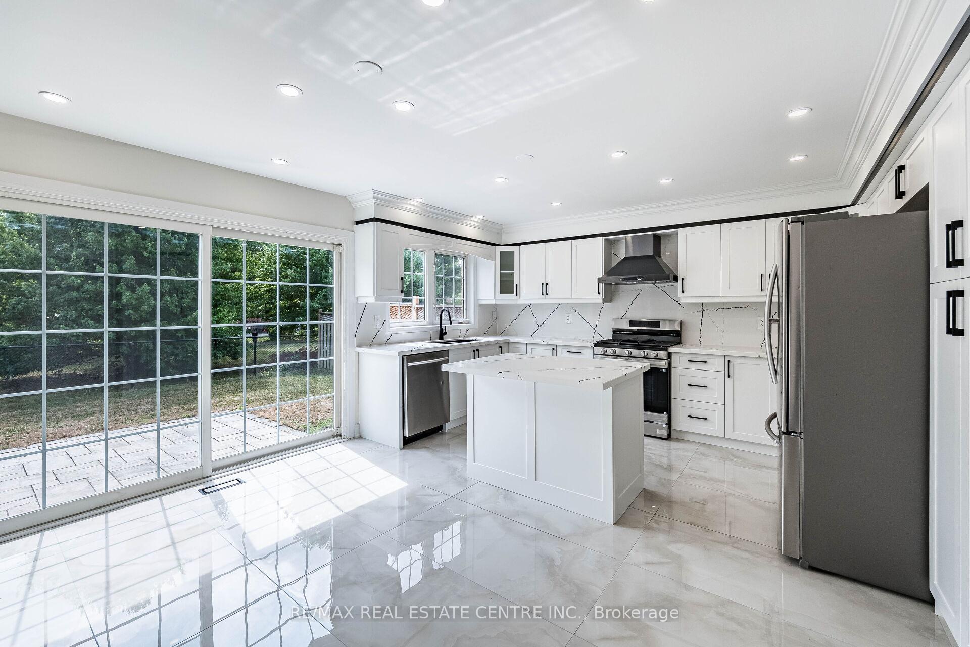 Photo 9 of 9 Sparta Drive, Brampton, Vales of Castlemore — HOMEH