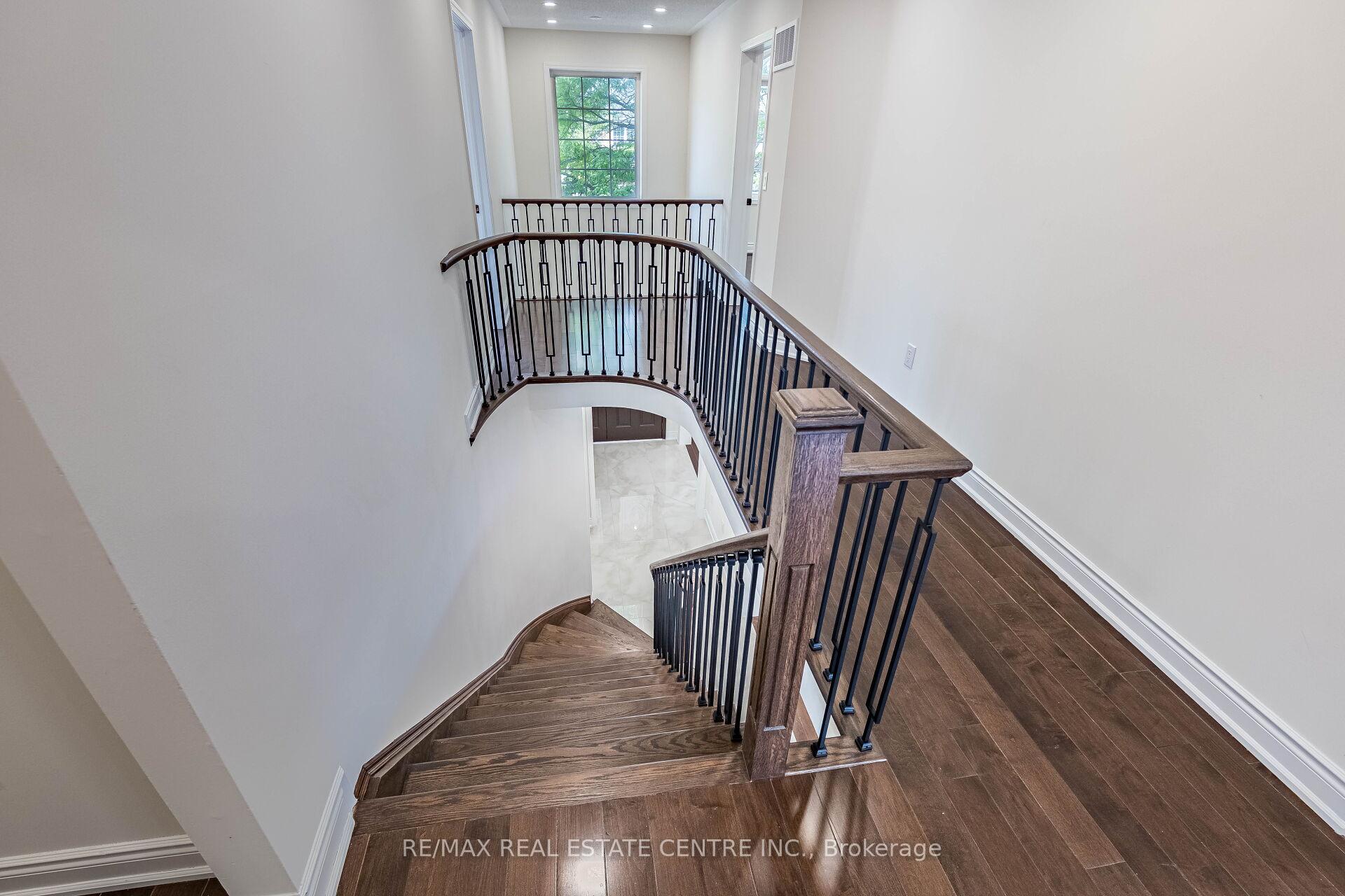 Photo 12 of 9 Sparta Drive, Brampton, Vales of Castlemore — HOMEH