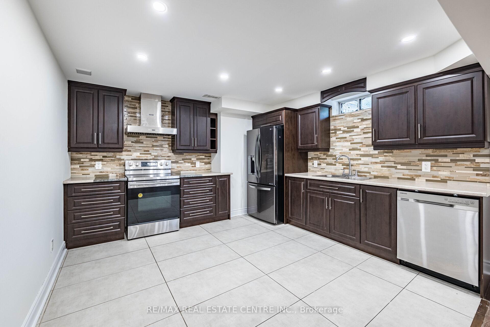 Photo 29 of 9 Sparta Drive, Brampton, Vales of Castlemore — HOMEH