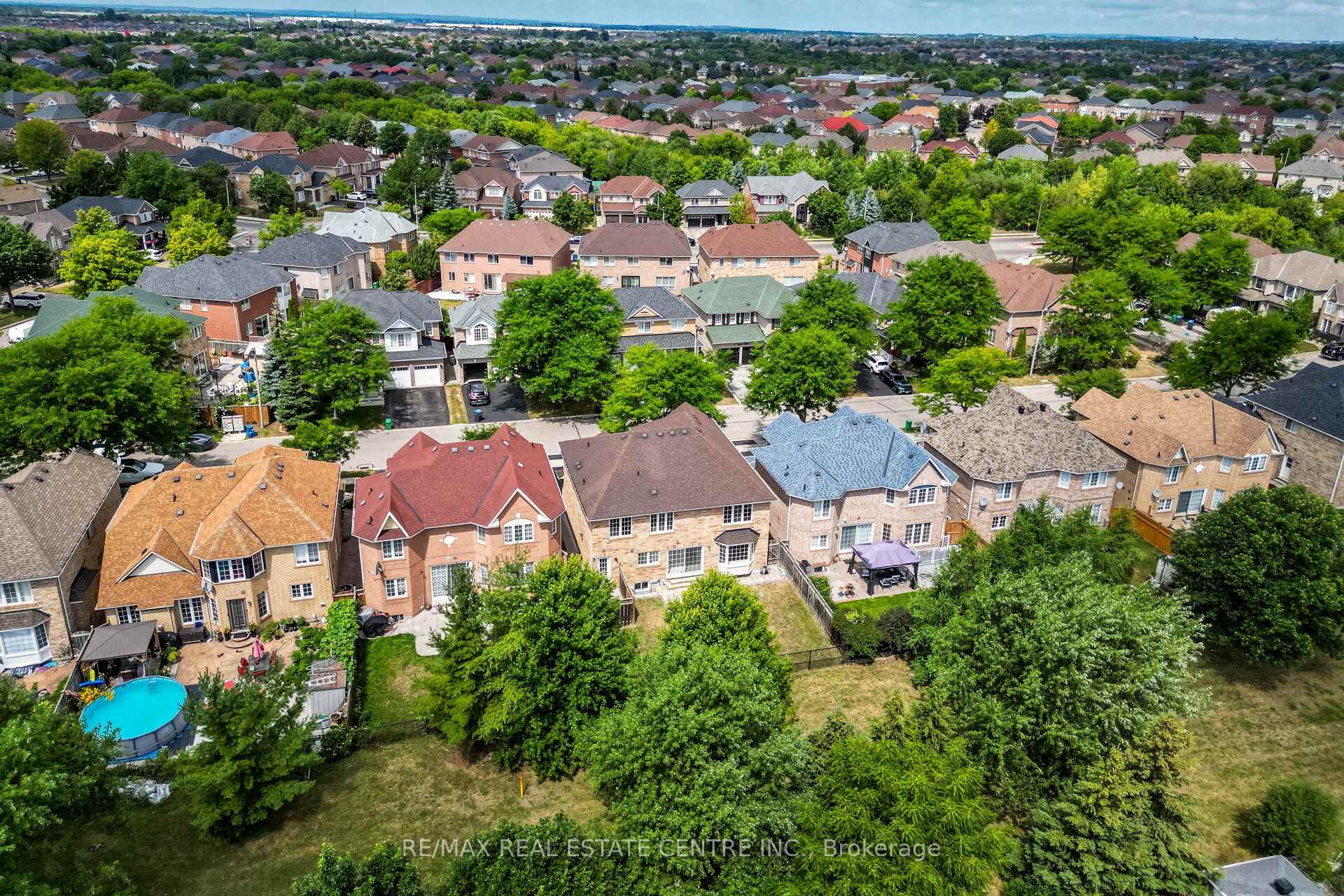 Photo 40 of 9 Sparta Drive, Brampton, Vales of Castlemore — HOMEH