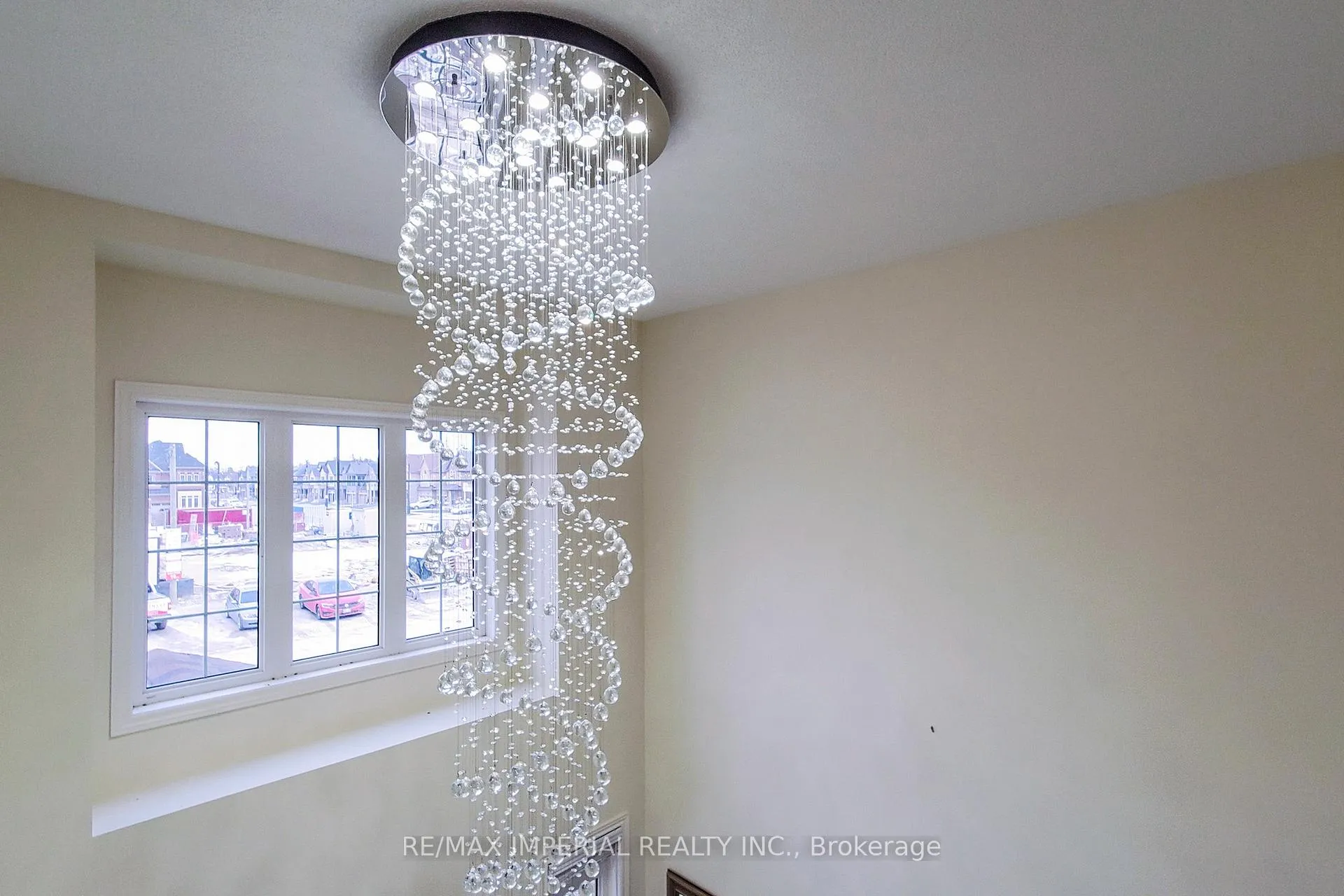 Photo 6 of 532 Barons Street, Vaughan, Kleinburg — HOMEH