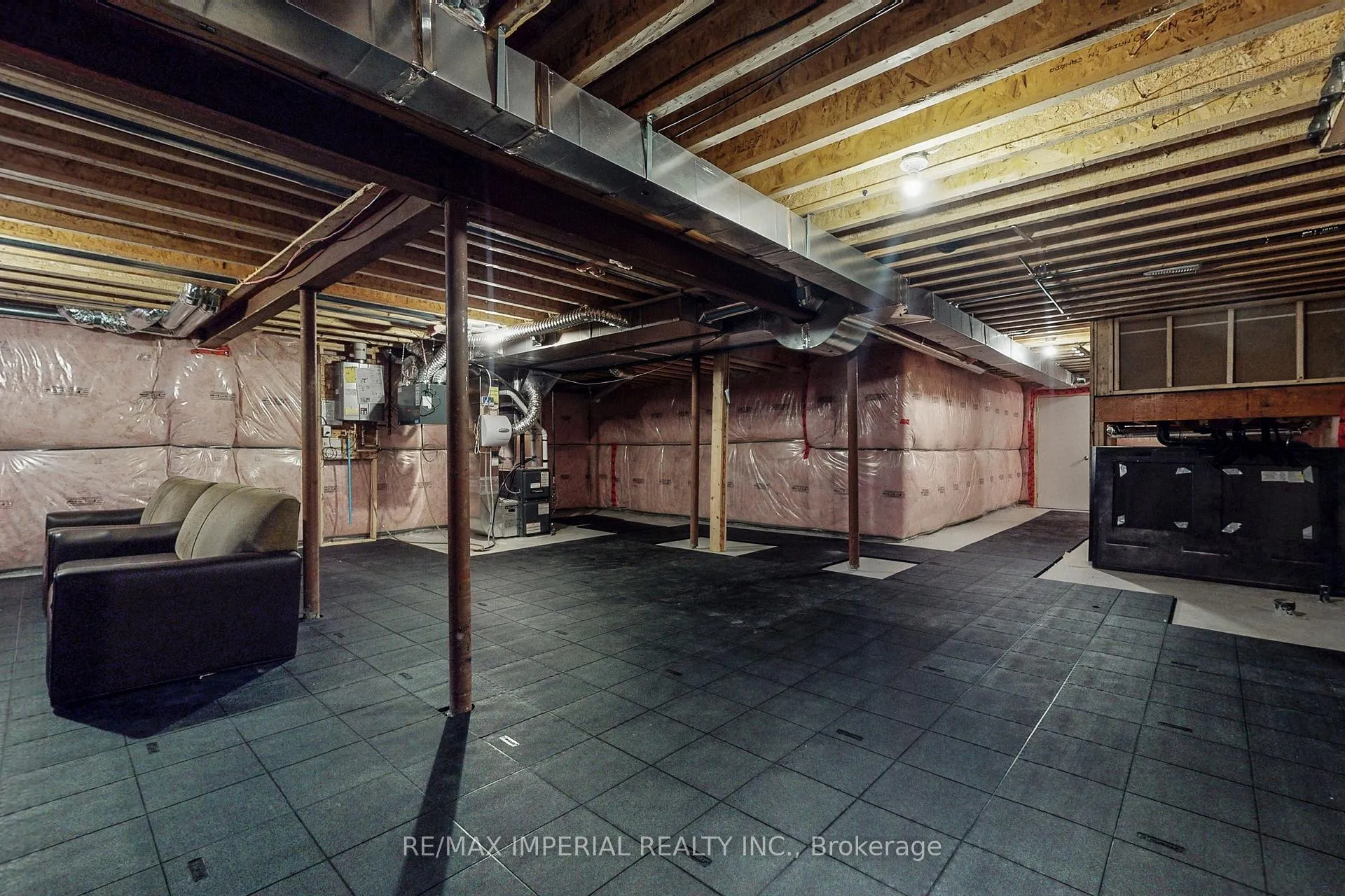 Photo 21 of 532 Barons Street, Vaughan, Kleinburg — HOMEH