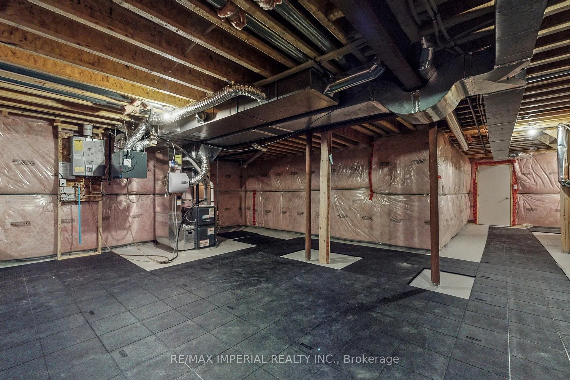 Photo 23 of 532 Barons Street, Vaughan, Kleinburg — HOMEH