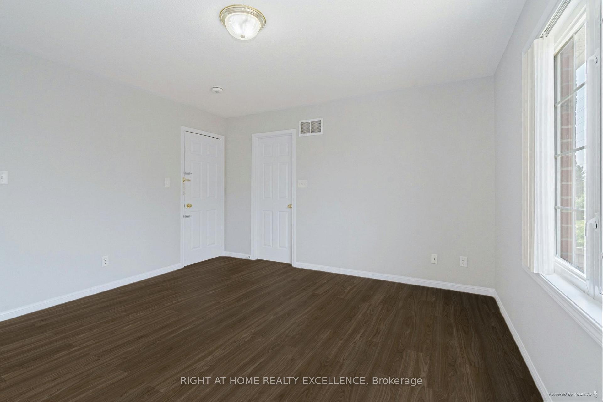 Photo 4 of 1 Bayridge Drive, Brampton, Vales of Castlemore — HOMEH