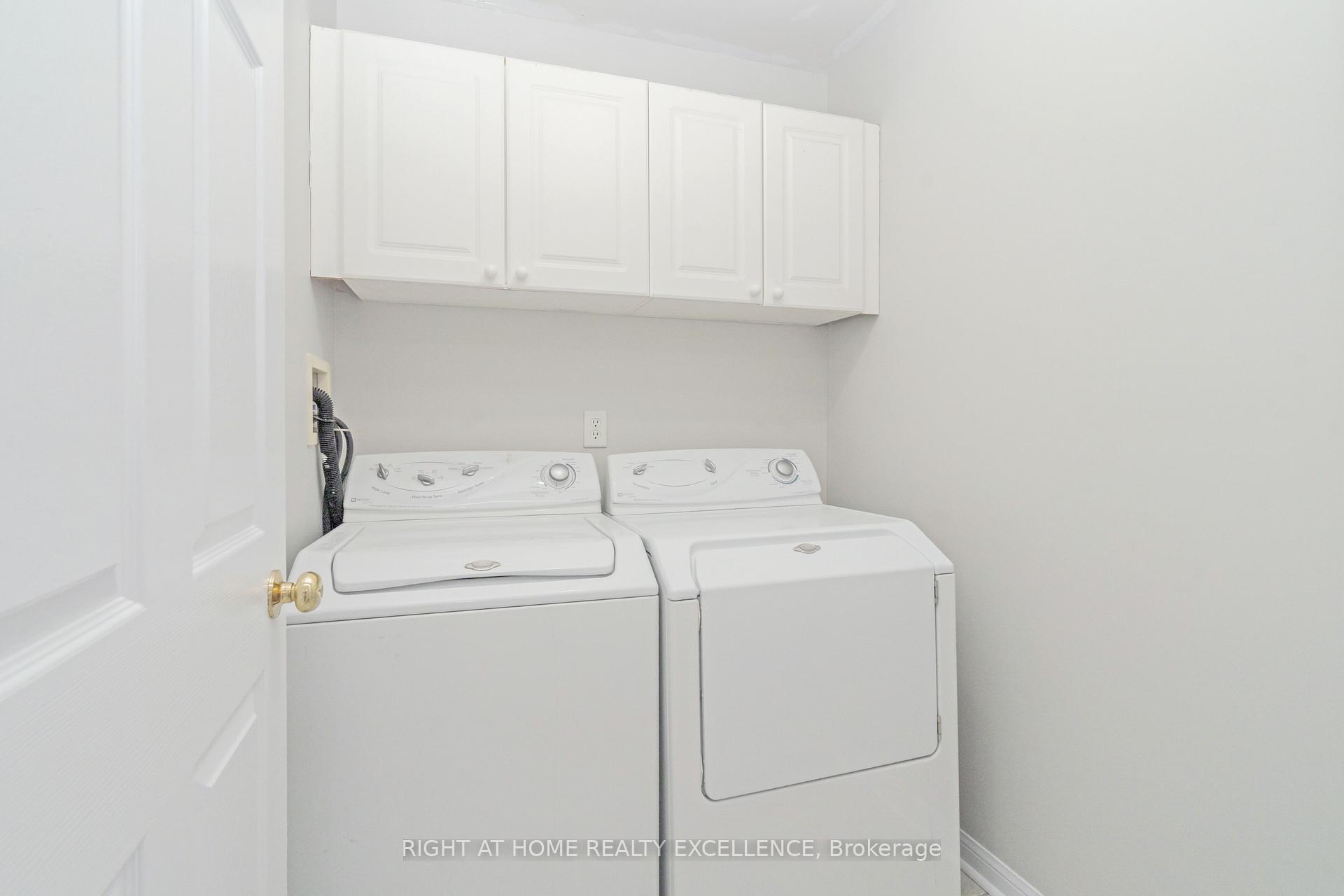 Photo 11 of 1 Bayridge Drive, Brampton, Vales of Castlemore — HOMEH