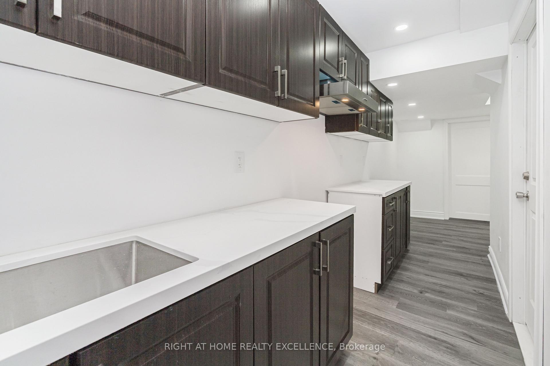 Photo 18 of 1 Bayridge Drive, Brampton, Vales of Castlemore — HOMEH