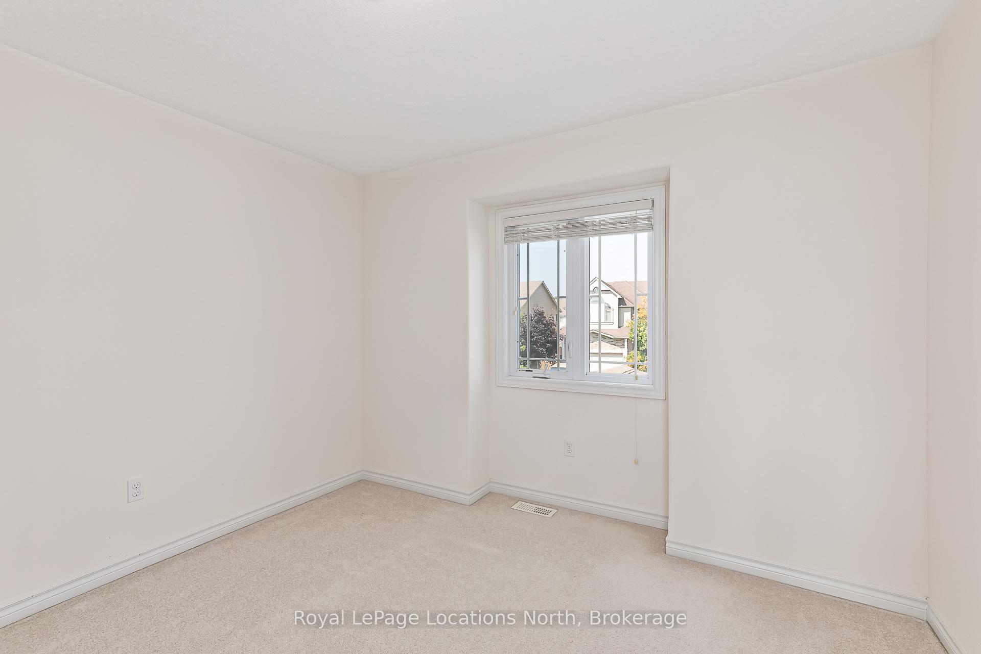 Photo 10 of 3 Davis Street, Collingwood — HOMEH